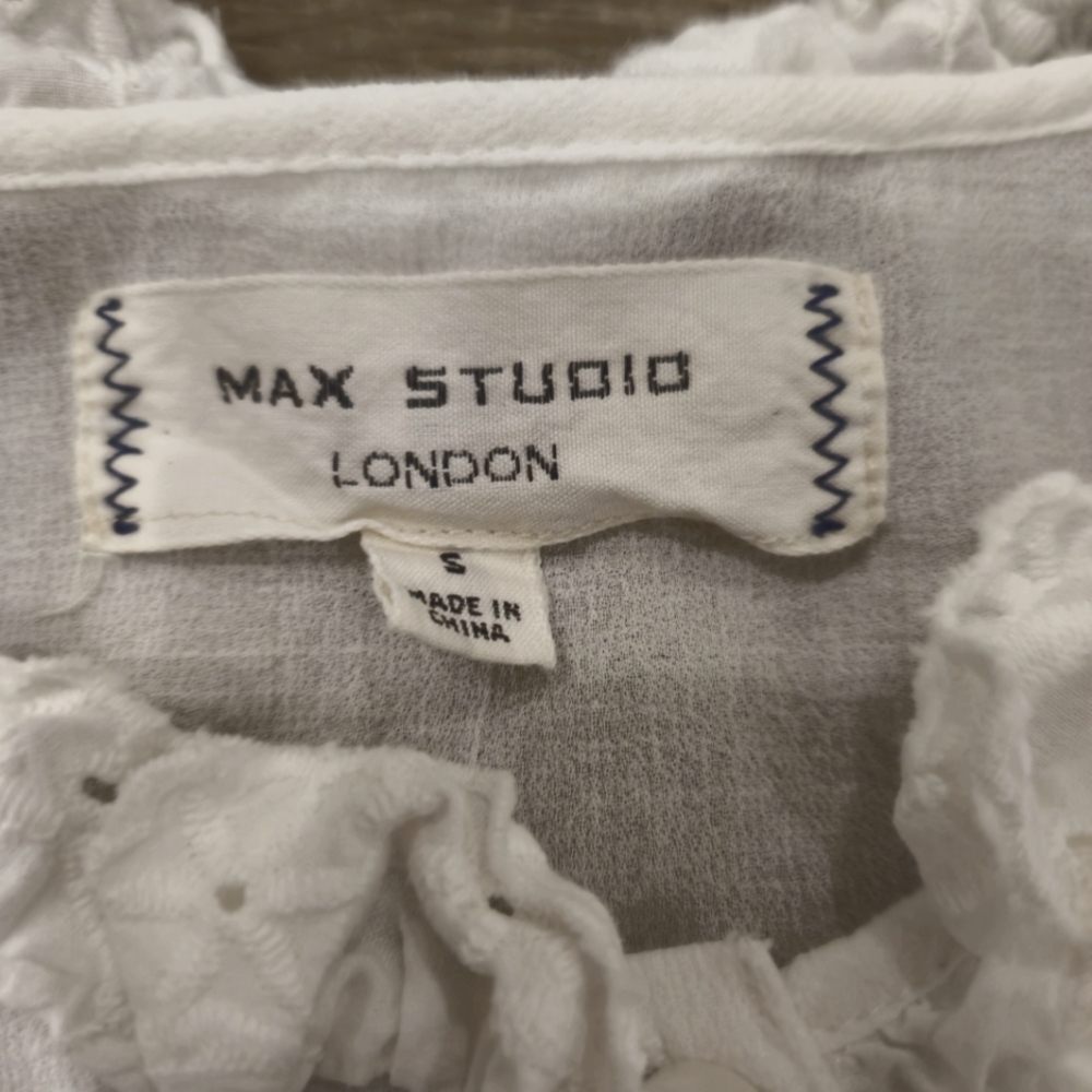 Max Studio London White Eyelet Sleeveless Blouse - Picture 2 of 11